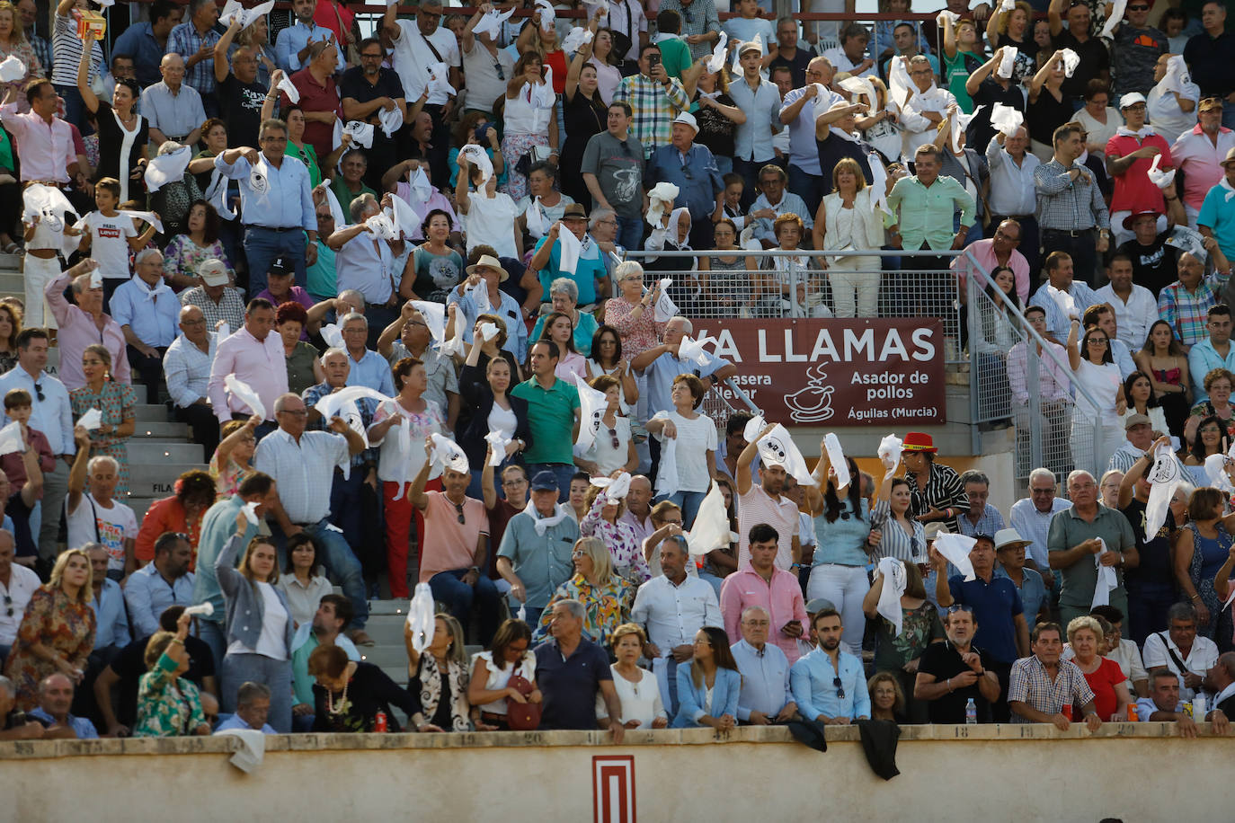 Las imágenes de la corrida de toros en Lorca