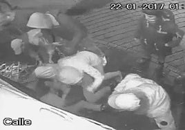 Agresión frente al pub La Boca del Lobo, en Murcia.