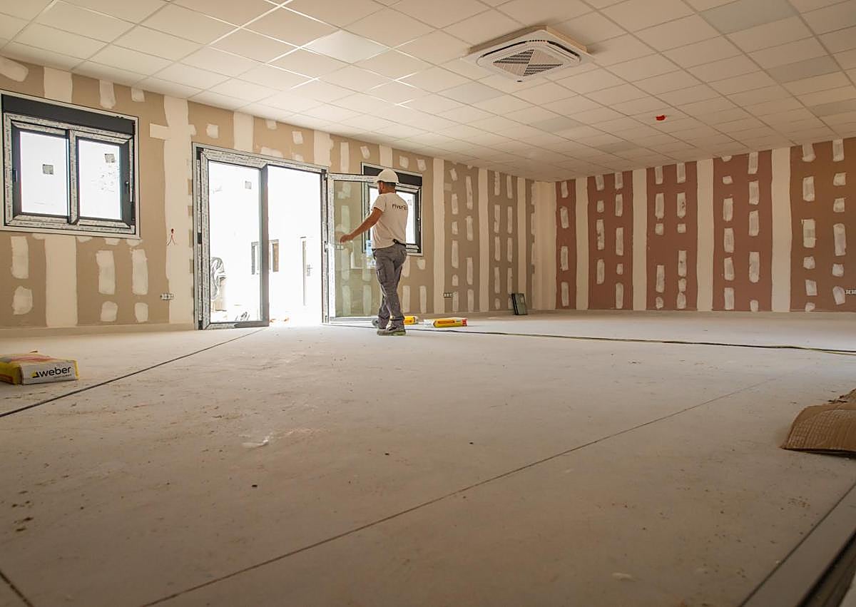 Imagen secundaria 1 - Las dependencias están distribuidas en torno a un patio central para dar luminosidad a todos los espacios.