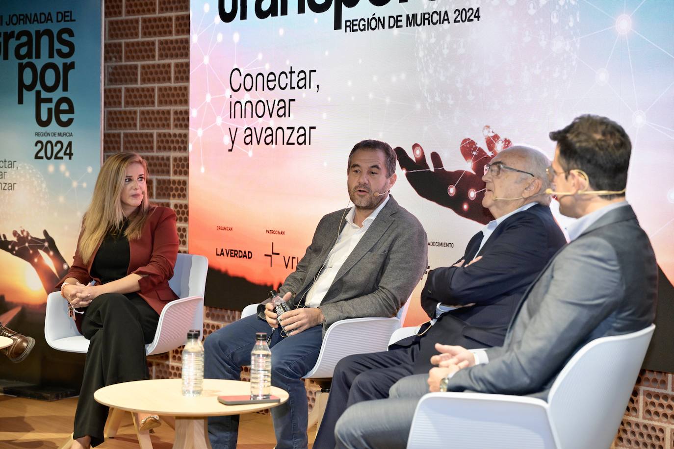 La VII Jornada del Transporte de la Región de Murcia, en imágenes