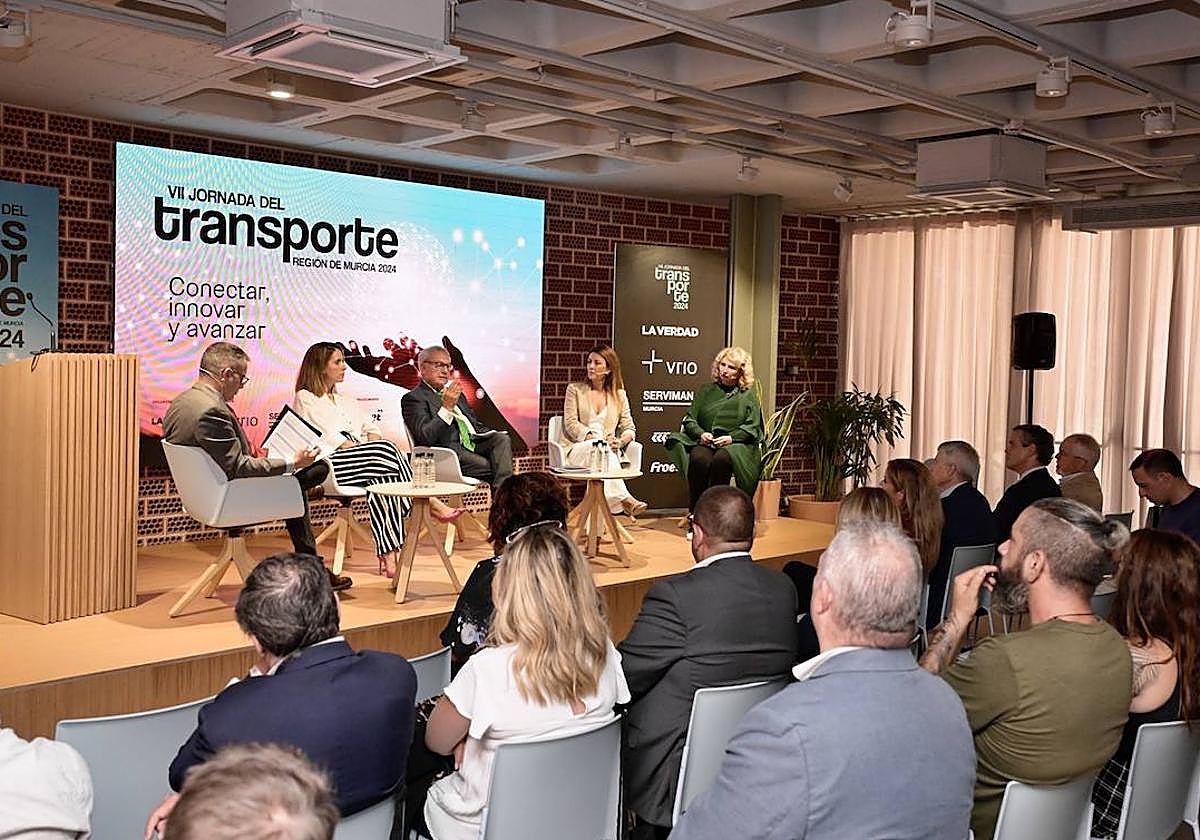 La VII Jornada del Transporte de la Región de Murcia, en imágenes