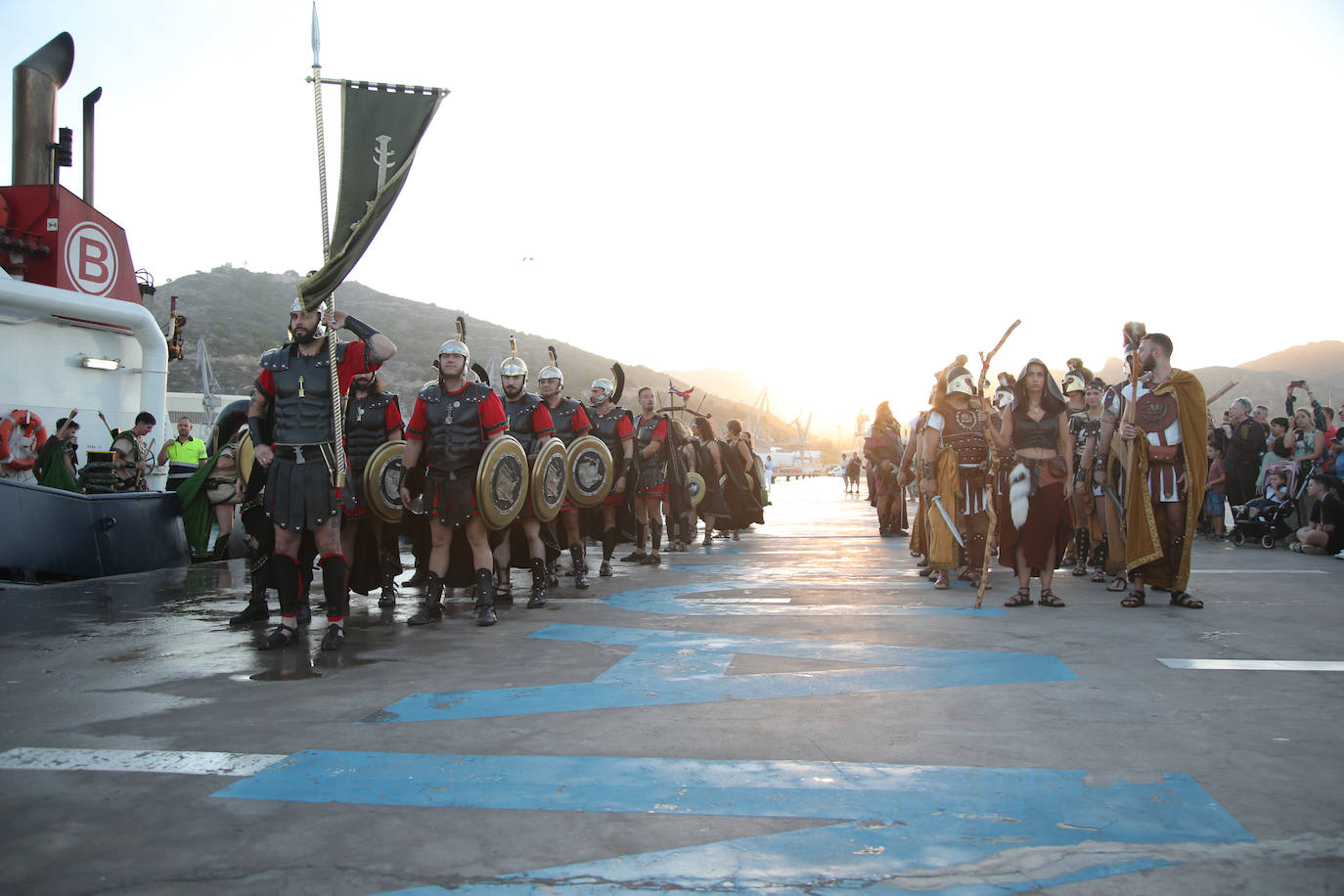 Las imágenes del Desembarco y la Contratación de Mercenarios de Carthagineses y Romanos