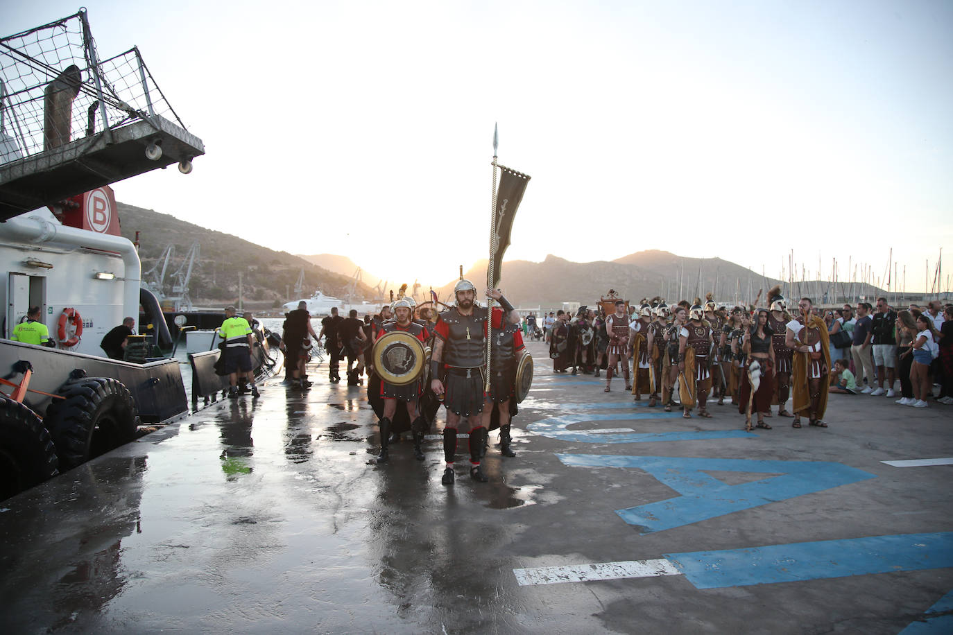 Las imágenes del Desembarco y la Contratación de Mercenarios de Carthagineses y Romanos