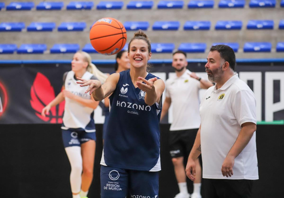 Una imagen del entrenamiento de ayer del Jairis, en el Fausto Vicent'.