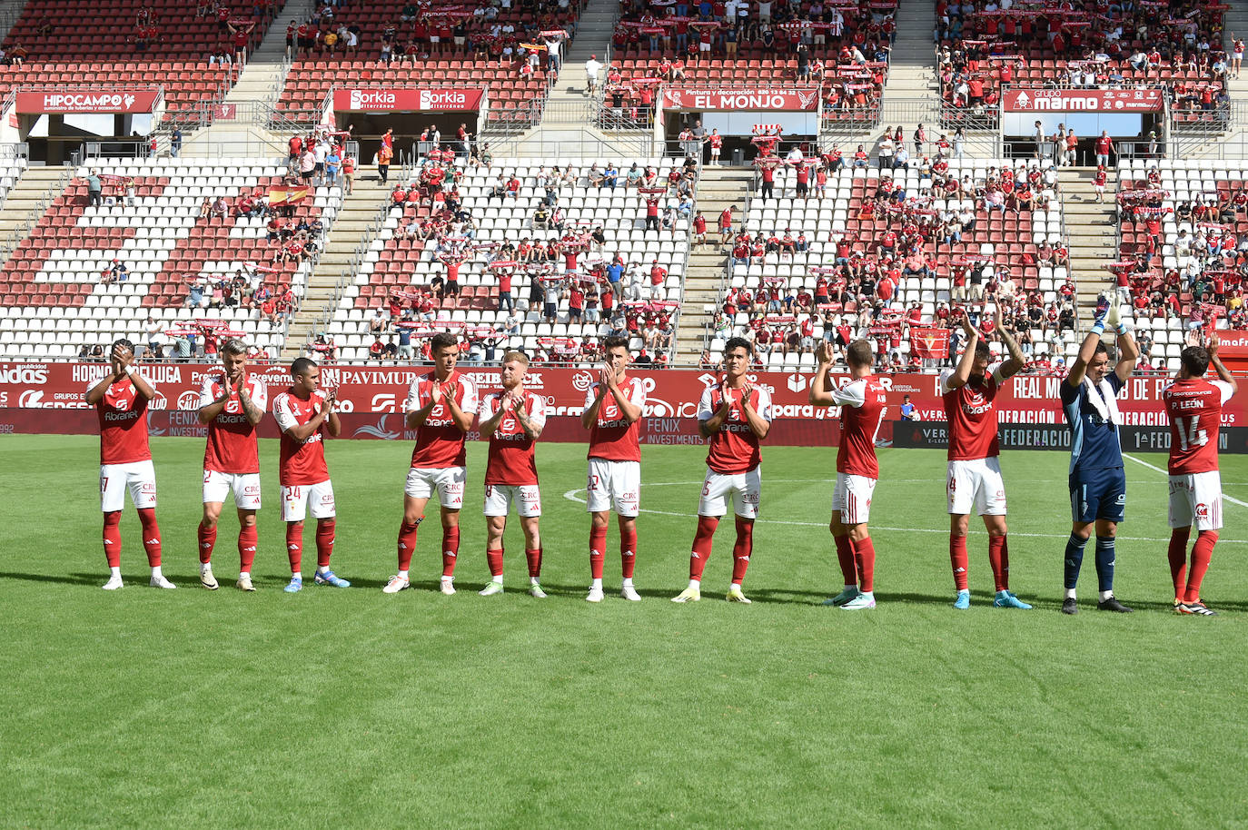 La derrota del Real Murcia frente al Betis Deportivo en el Enrique Roca, en imágenes