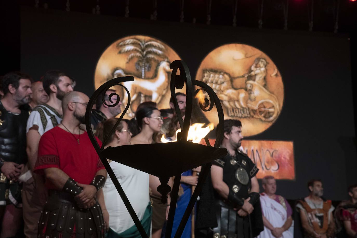 Las imágenes del apagado del Fuego Sagrado de Carthagineses y Romanos