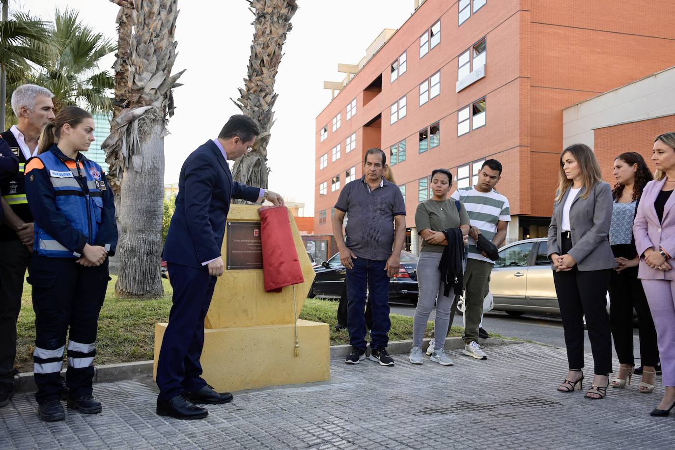 Homenaje a las víctimas de la tragedia de Atalayas, en imágenes