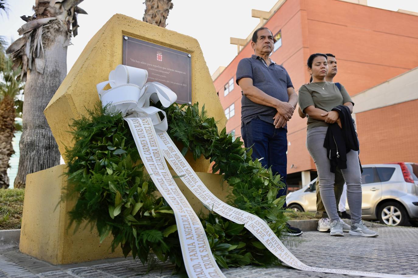 Homenaje a las víctimas de la tragedia de Atalayas, en imágenes