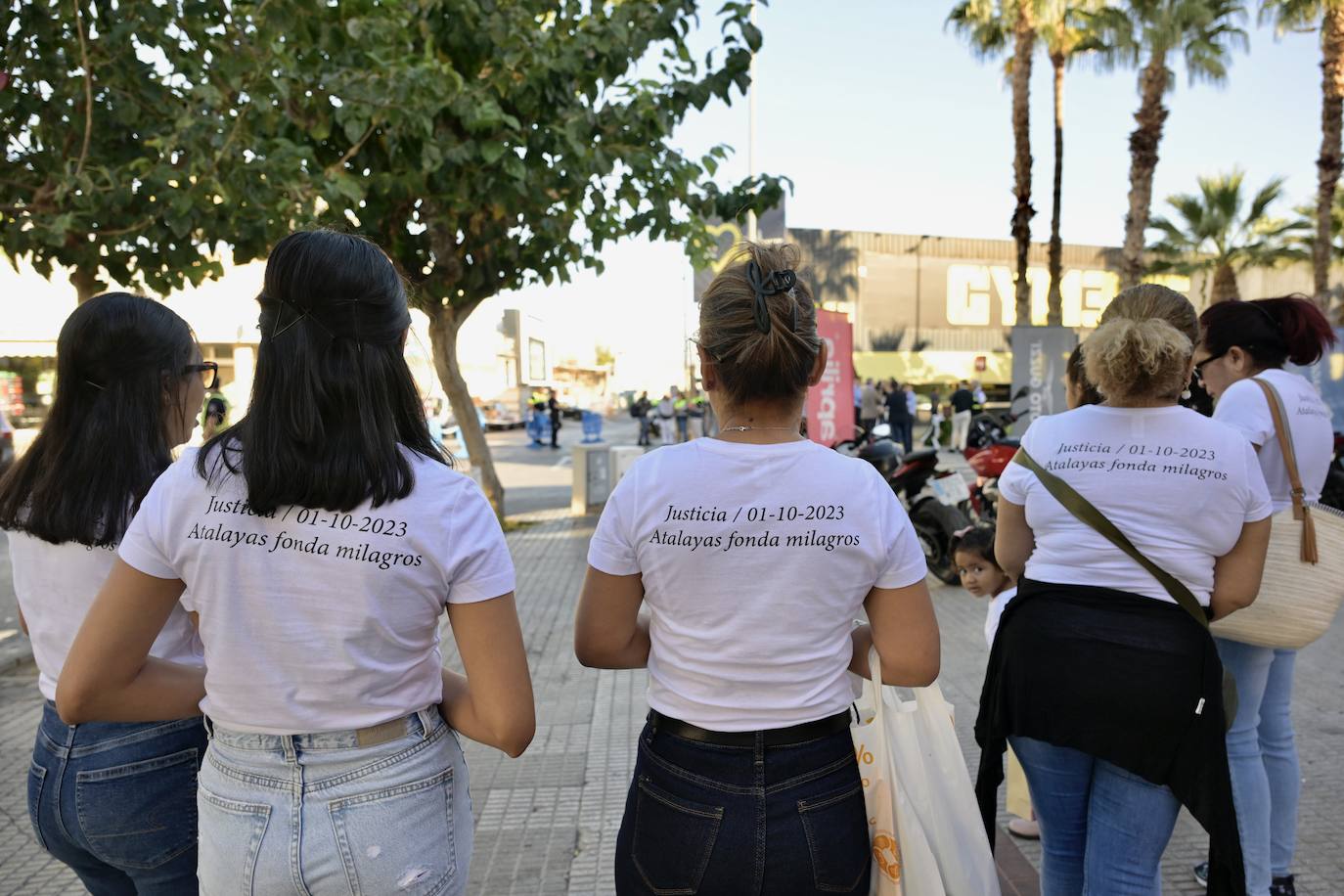 Homenaje a las víctimas de la tragedia de Atalayas, en imágenes