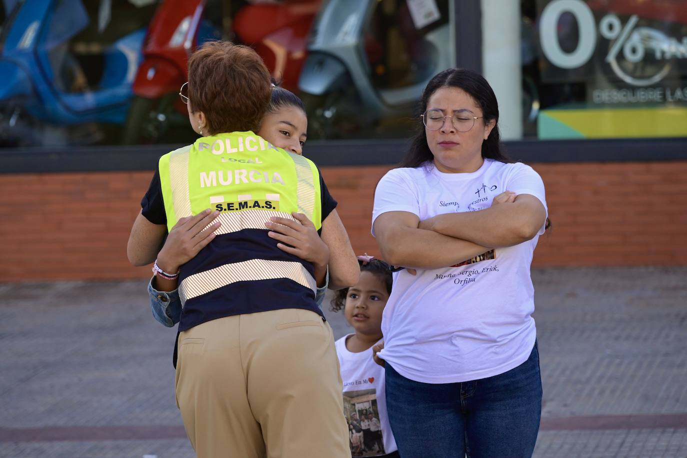 Homenaje a las víctimas de la tragedia de Atalayas, en imágenes