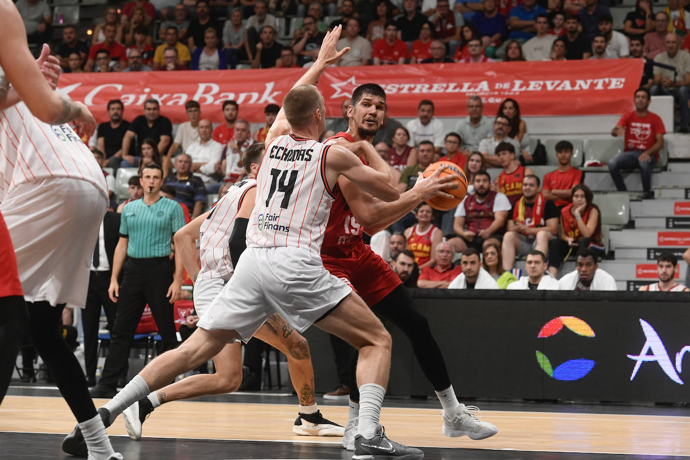 Las imágenes del UCAM Murcia-Manisa Basket (97-103)