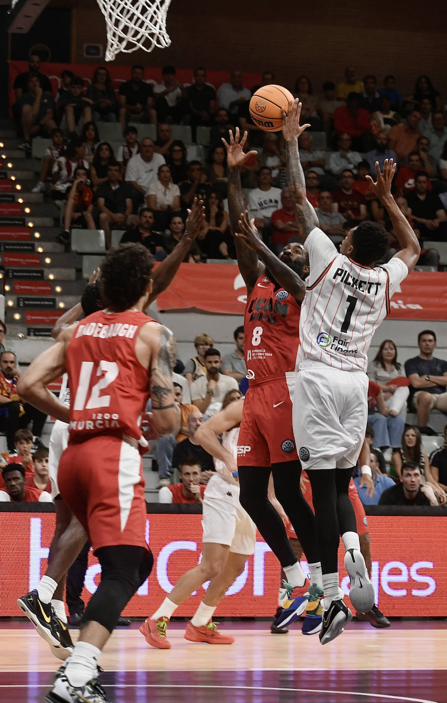 Las imágenes del UCAM Murcia-Manisa Basket (97-103)