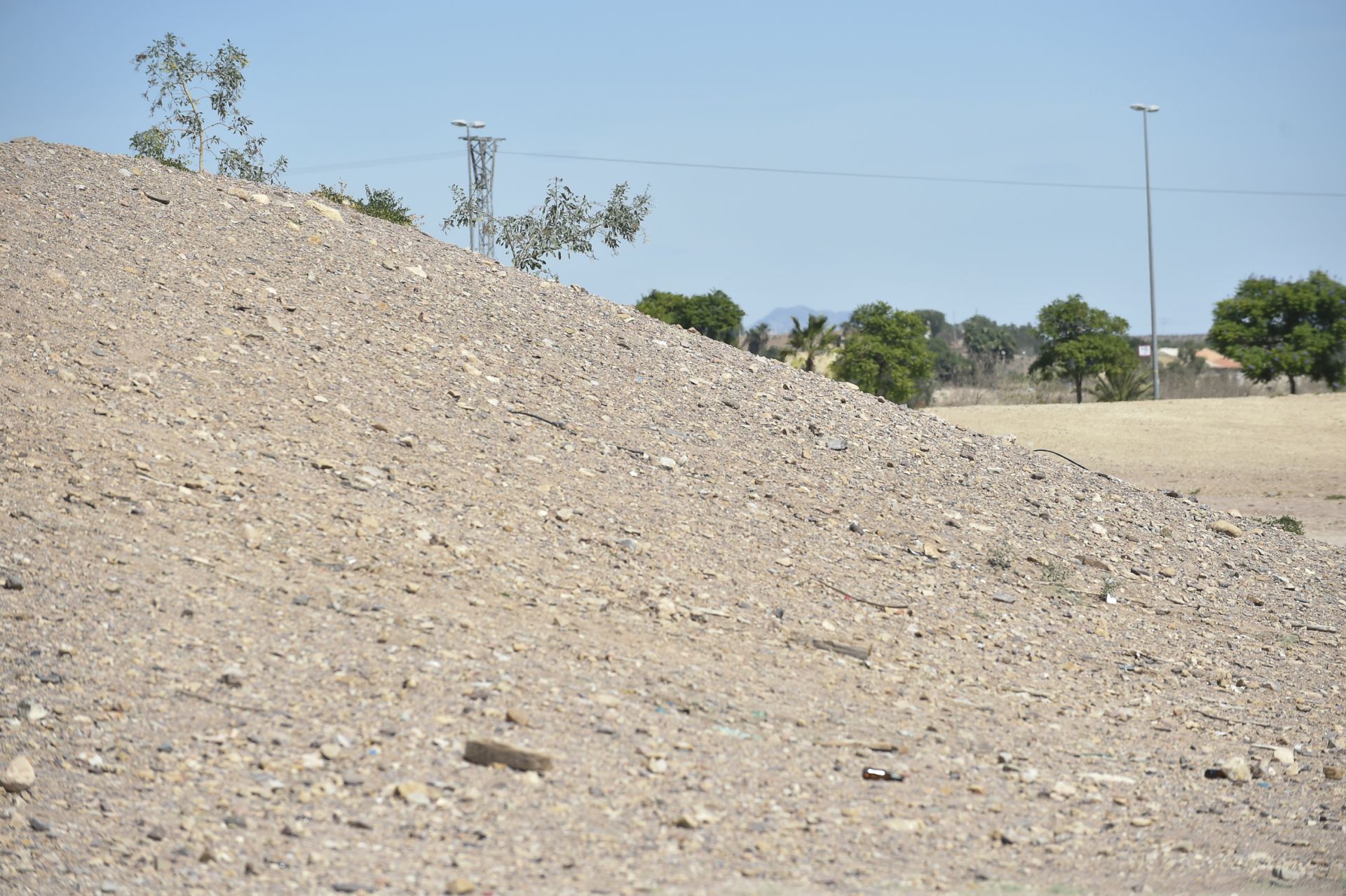 Desperfectos en el entorno del Enrique Roca de Murcia, en imágenes