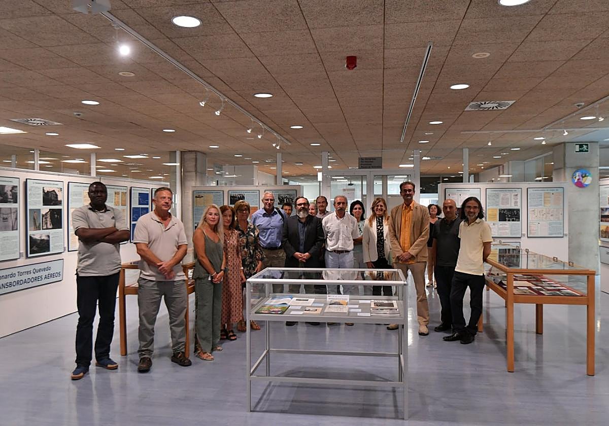 Inauguración ayer de la exposición sobre Torres Quevedo en el Campus de Espinardo.