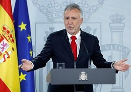 El ministro Ángel Víctor Torres en la rueda de prensa posterior a la reunión entre Pedro Sánchez y Fernando López Miras