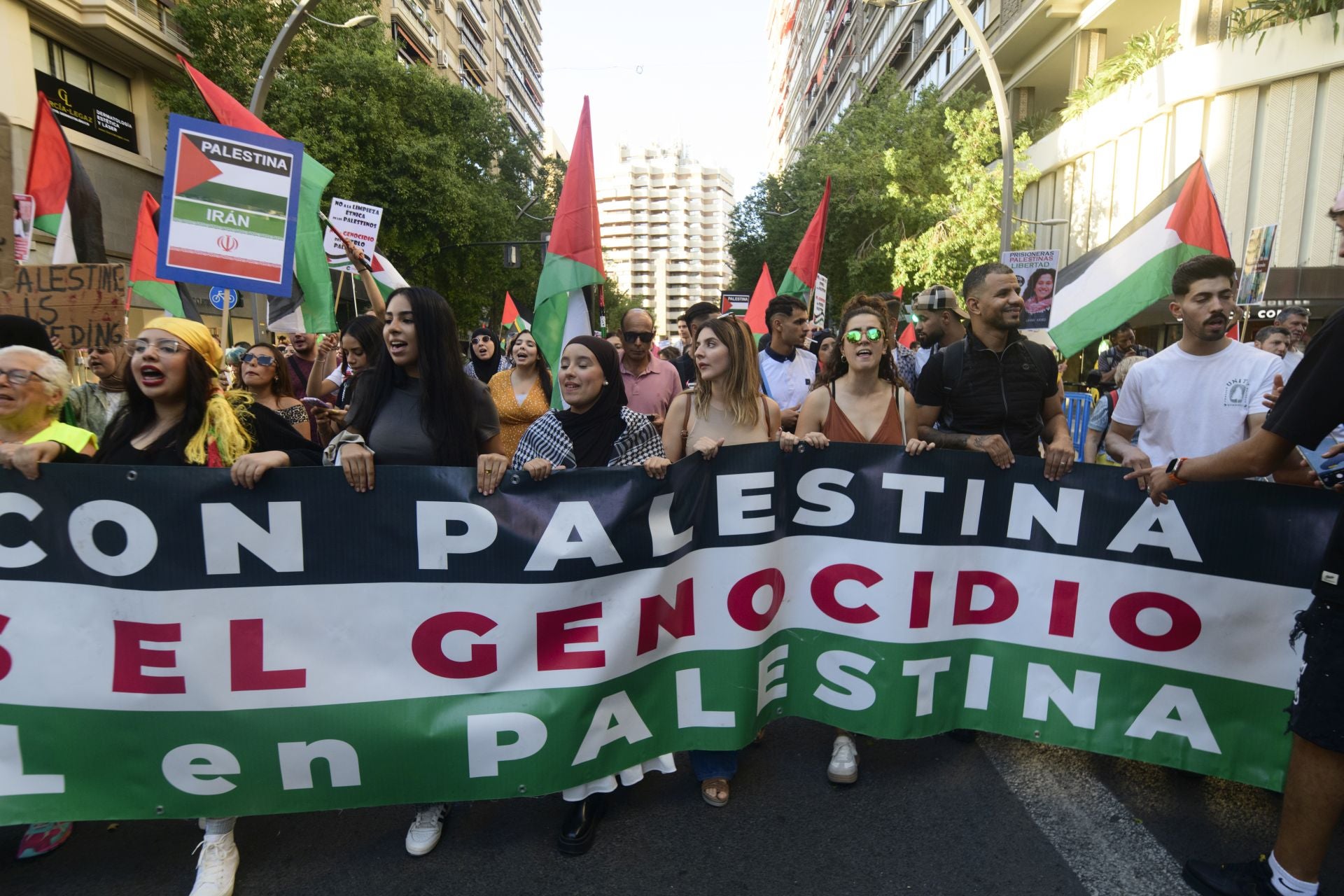 La marcha de apoyo al pueblo palestino en Murcia, en imágenes