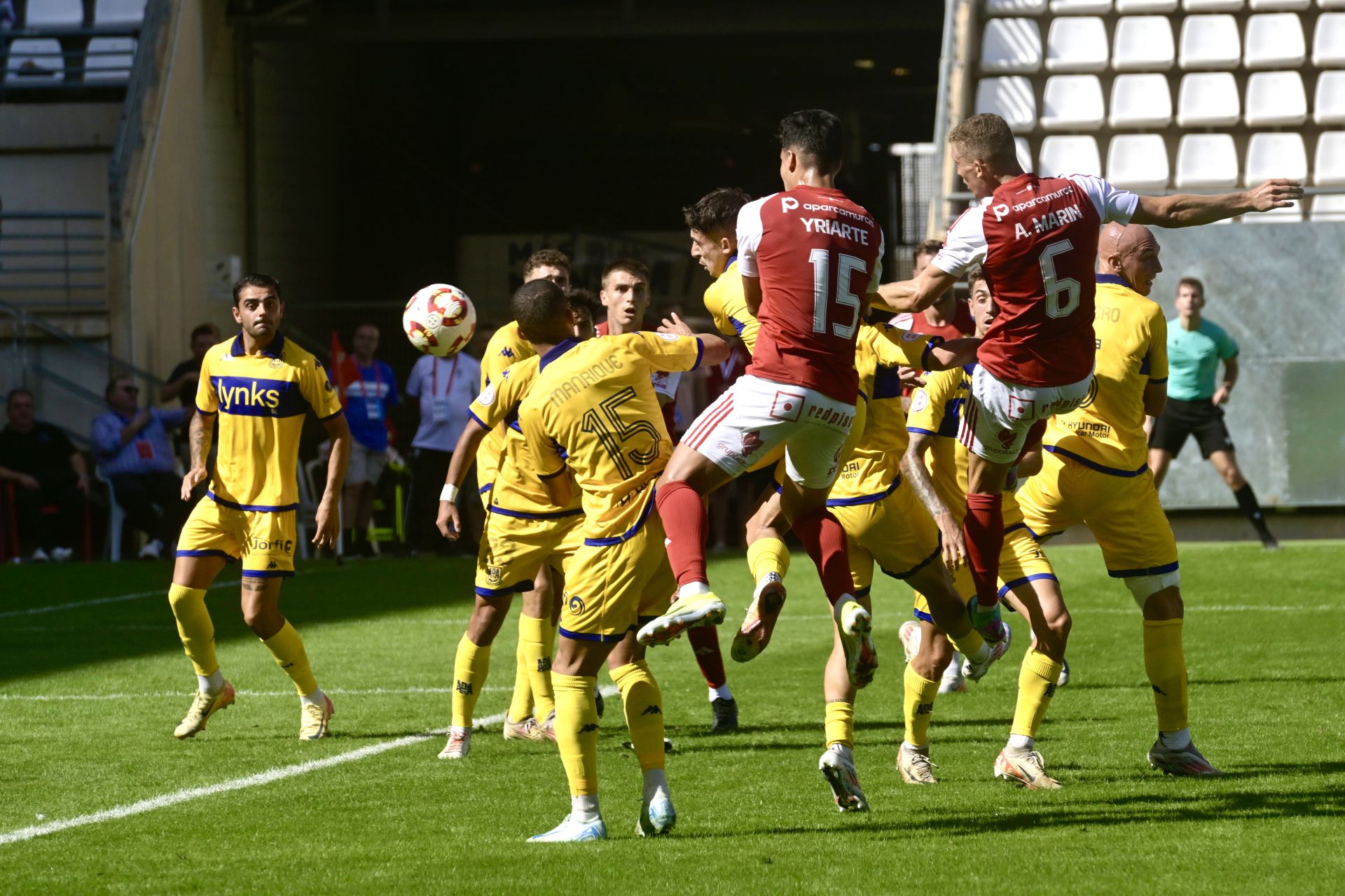 Las imágenes del partido entre el Real Murcia y el Alcorcón