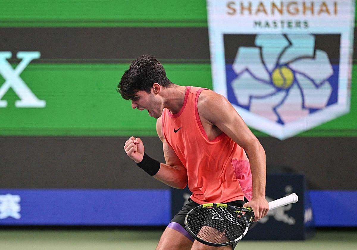Carlos Alcaraz celebra un punto, este domingo ante Yibing Wu.