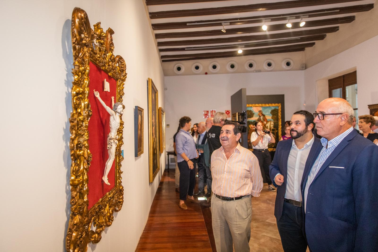 La exposición de la Fundación Pedrera en el Museo de Arte Sacro de Orihuela