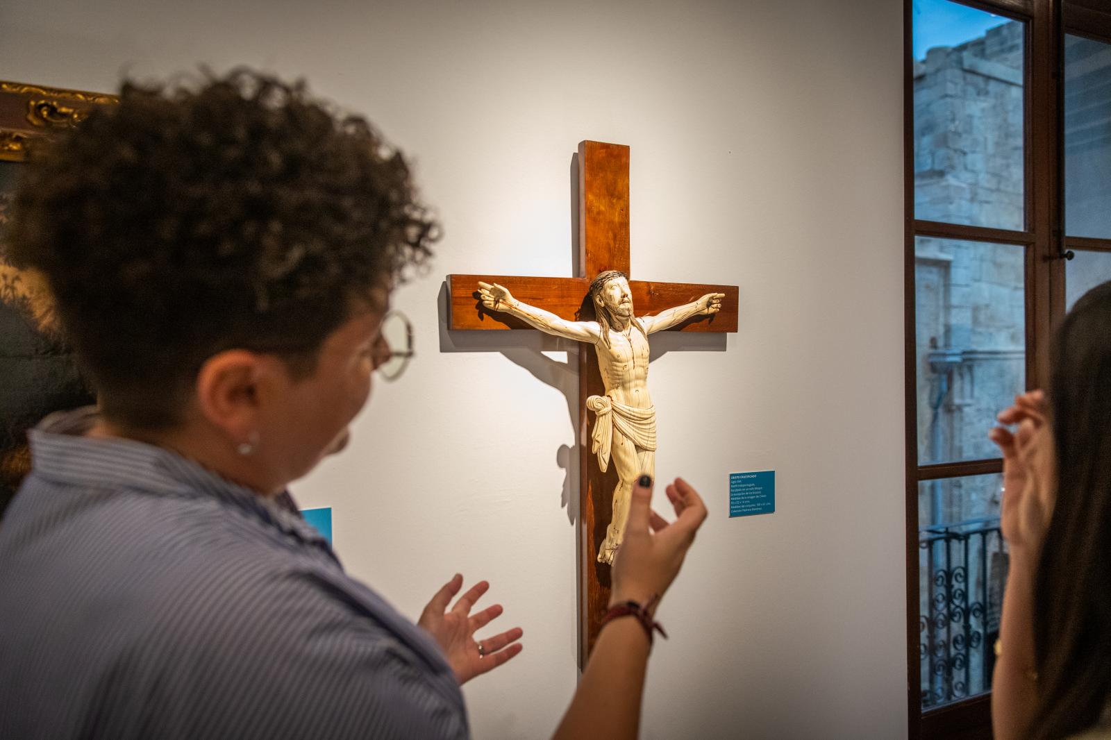 La exposición de la Fundación Pedrera en el Museo de Arte Sacro de Orihuela