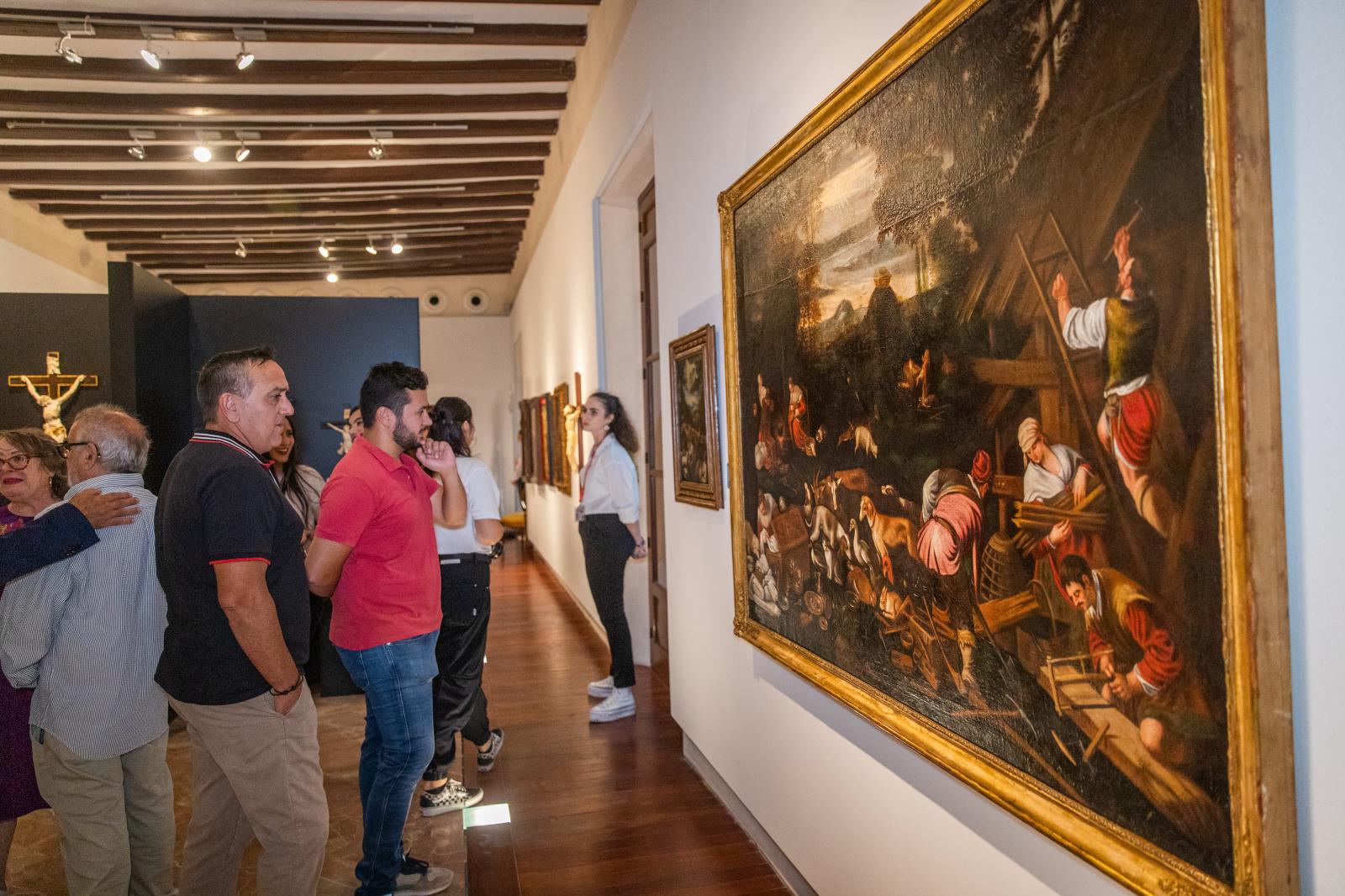 La exposición de la Fundación Pedrera en el Museo de Arte Sacro de Orihuela