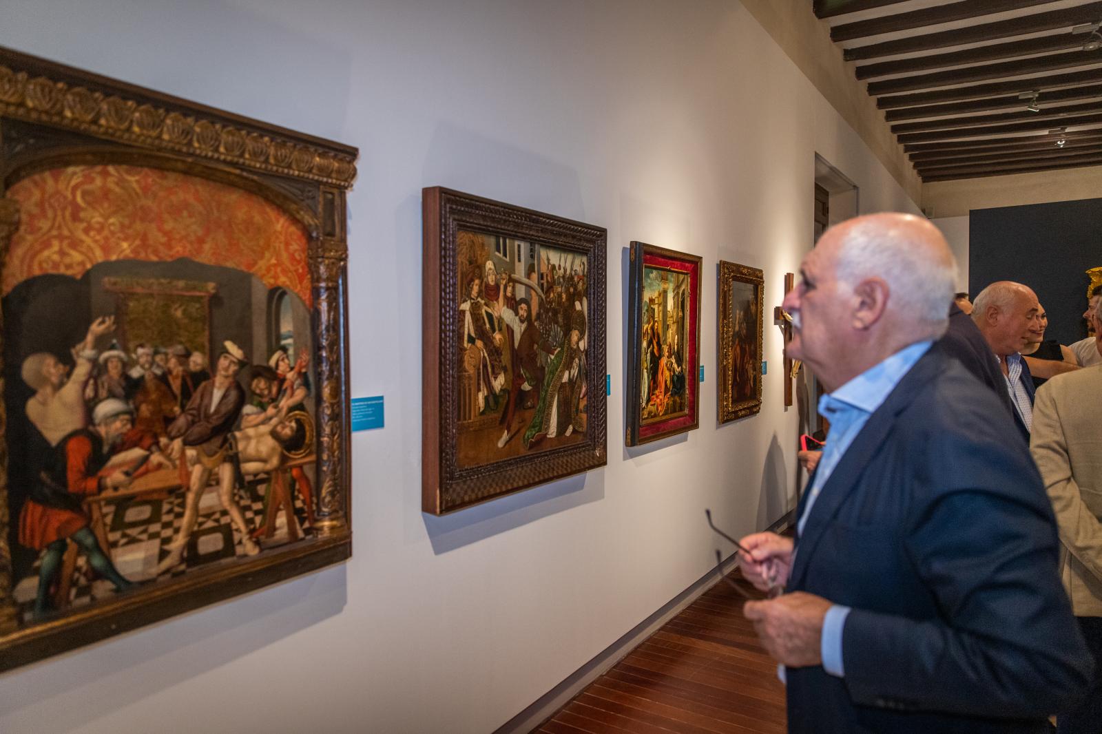 La exposición de la Fundación Pedrera en el Museo de Arte Sacro de Orihuela