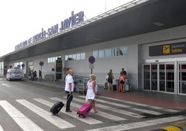 Imagen de archivo del aeropuerto de San Javier, cuando todavía recibía vuelos comerciales.