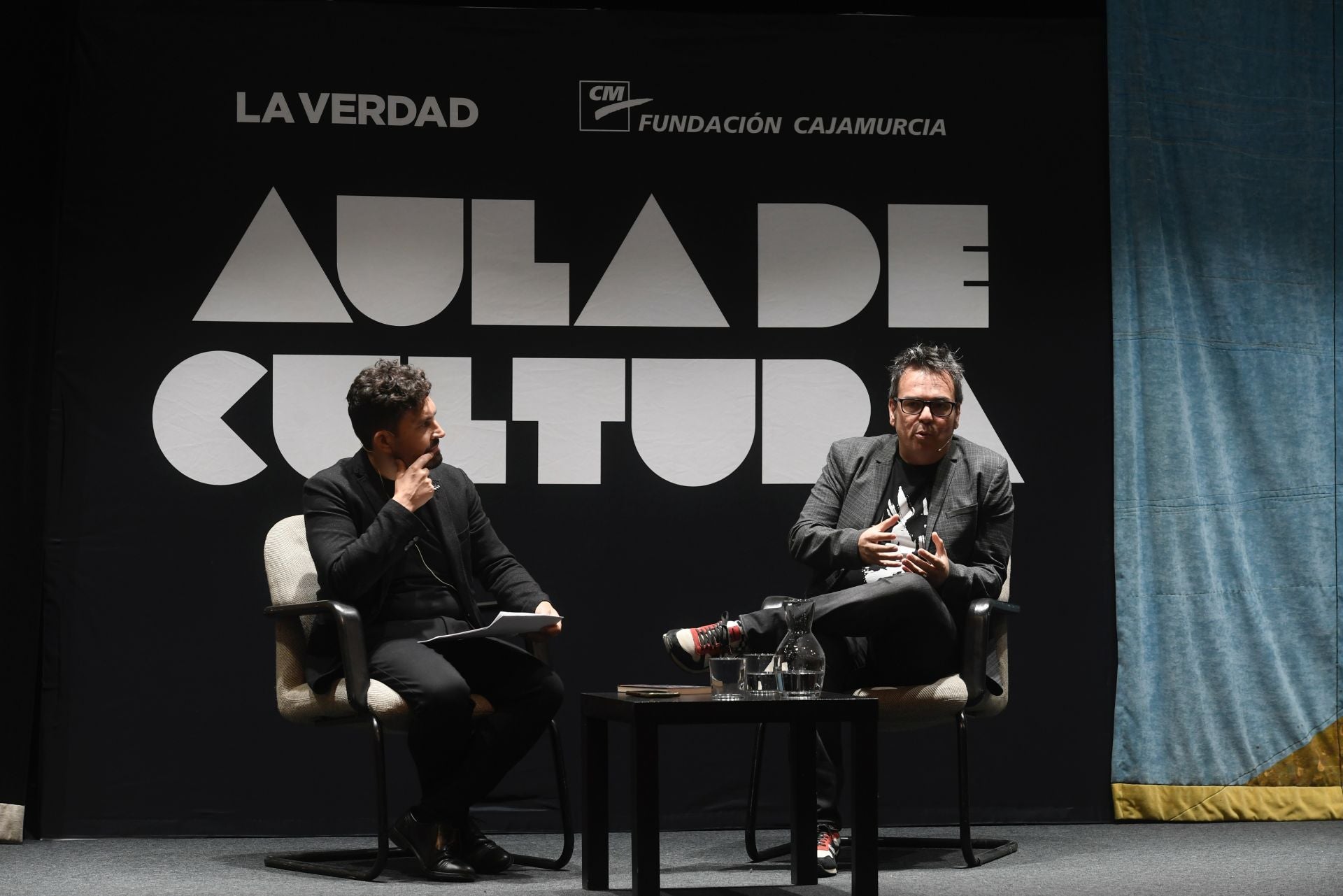 Las dudas de Raúl Quinto en el Aula de Cultura de LA VERDAD