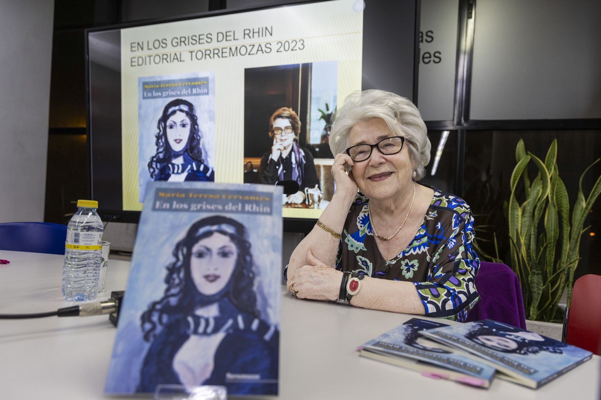 María Teresa Cervantes, en noviembre de 2023, durante la presentación de su libro 'En los grisis del Rhin'