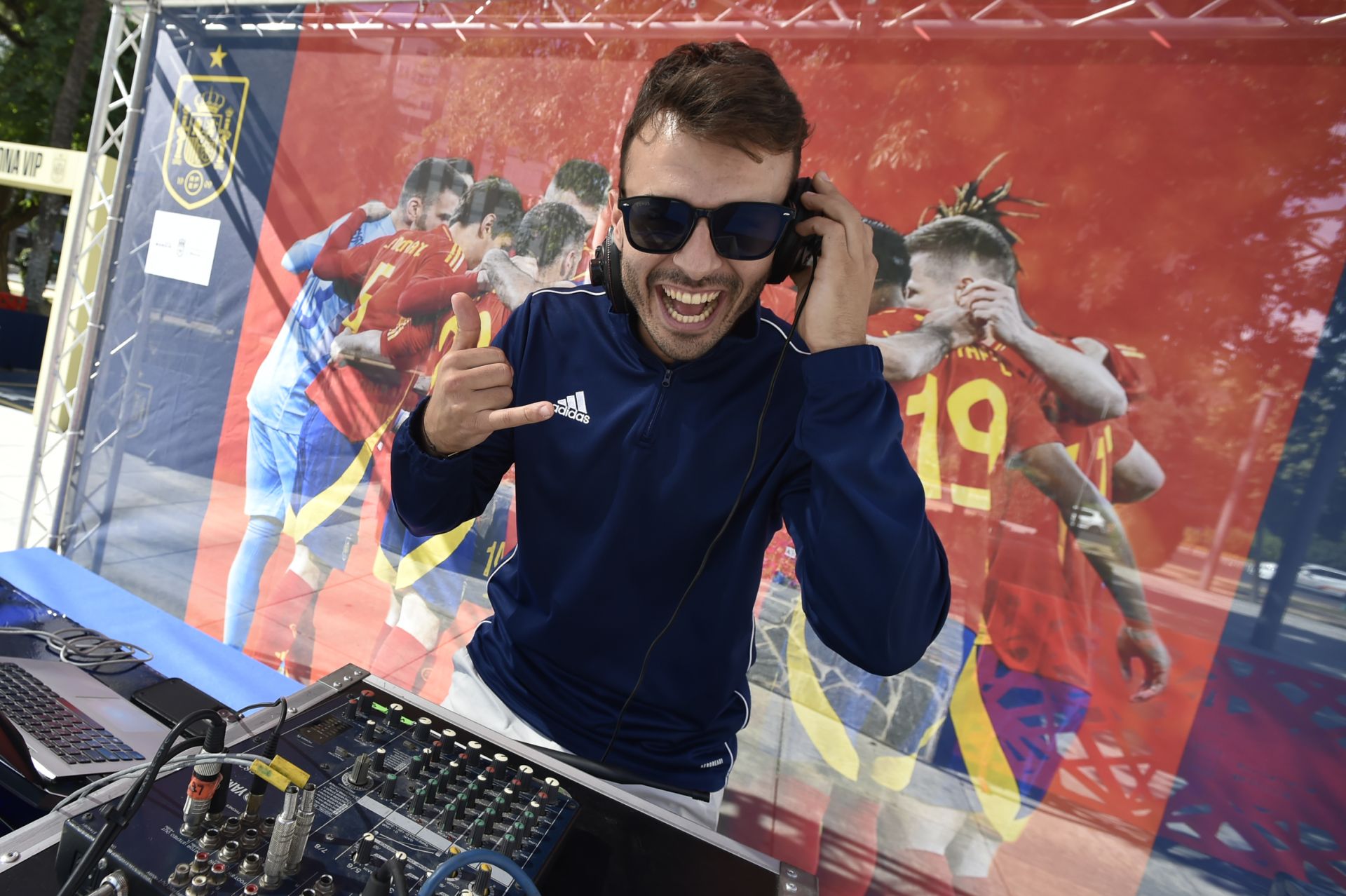 Una &#039;fan zone&#039; en Murcia hasta las 19 horas y un partido de leyendas