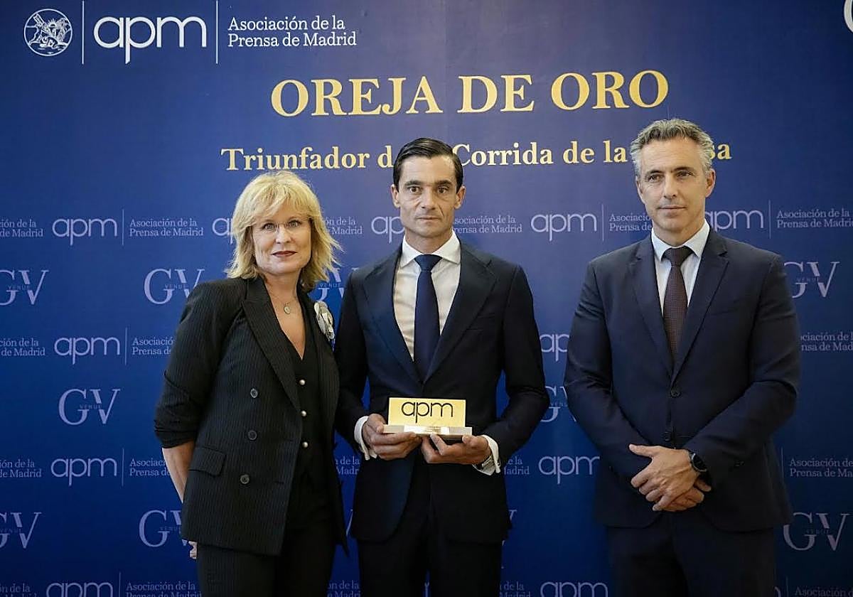 María Rey, Ureña y Carlo Novillo.