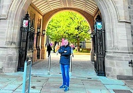 El profesor Andrés Bueno Crespo, en la Universidad de Mánchester, donde ahora se investiga.