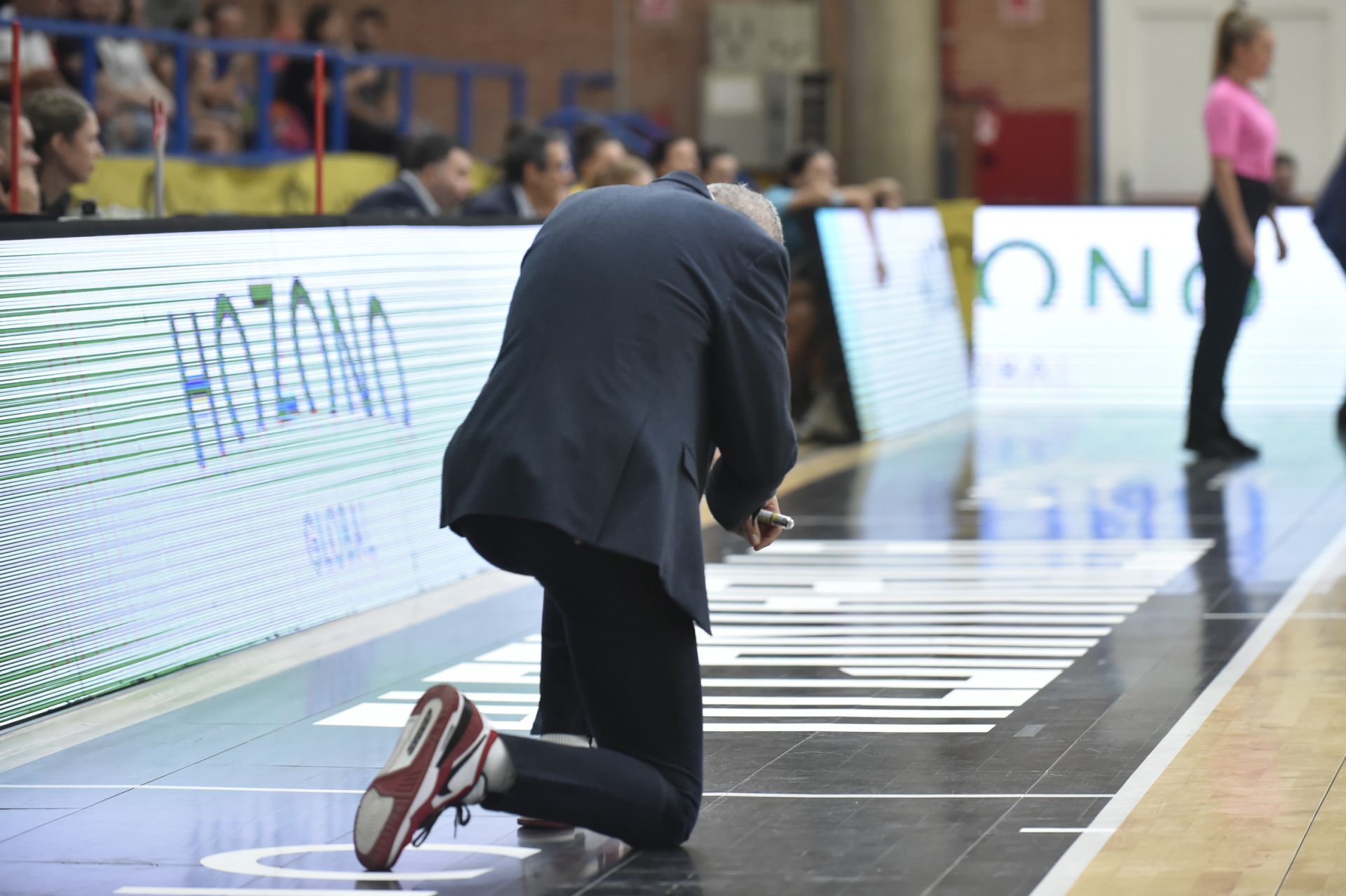 El Hozono Jairis pasa por encima del Ardoi (79-45)