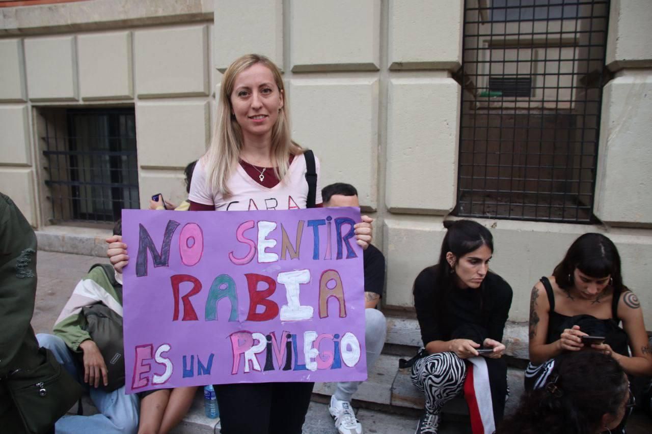 Jóvenes reclaman en Murcia alquileres baratos