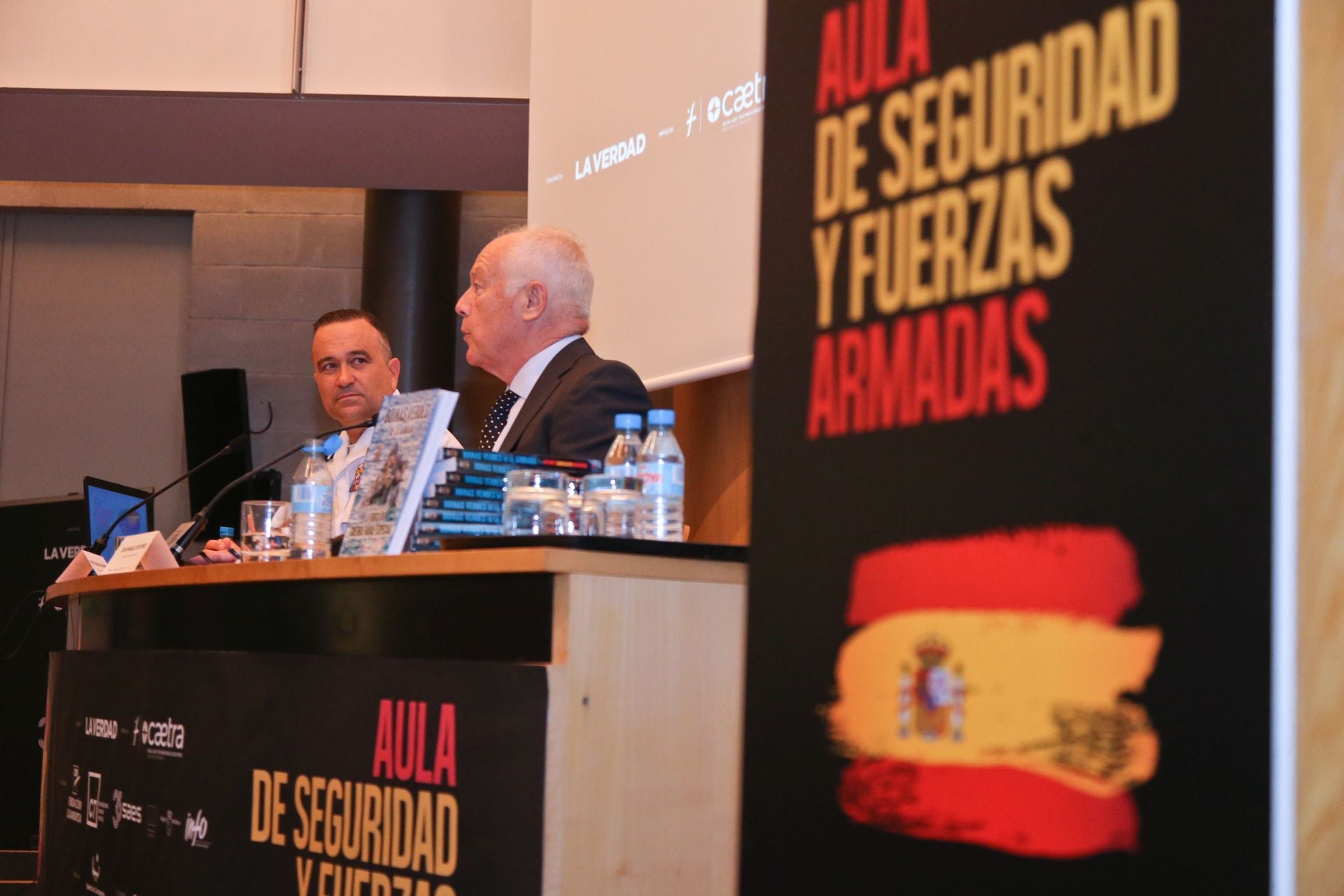 Acto de presentación del libro &#039;Boinas Verdes de la Armada&#039;, en imágenes