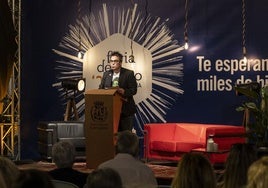 Raúl Quinto, en la lectura del pregón, en el que recordó que aprendió a leer y escribir en Cartagena.