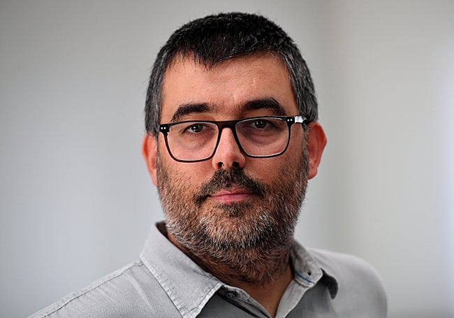 Retrato del poeta y novelista Natxo Vidal.