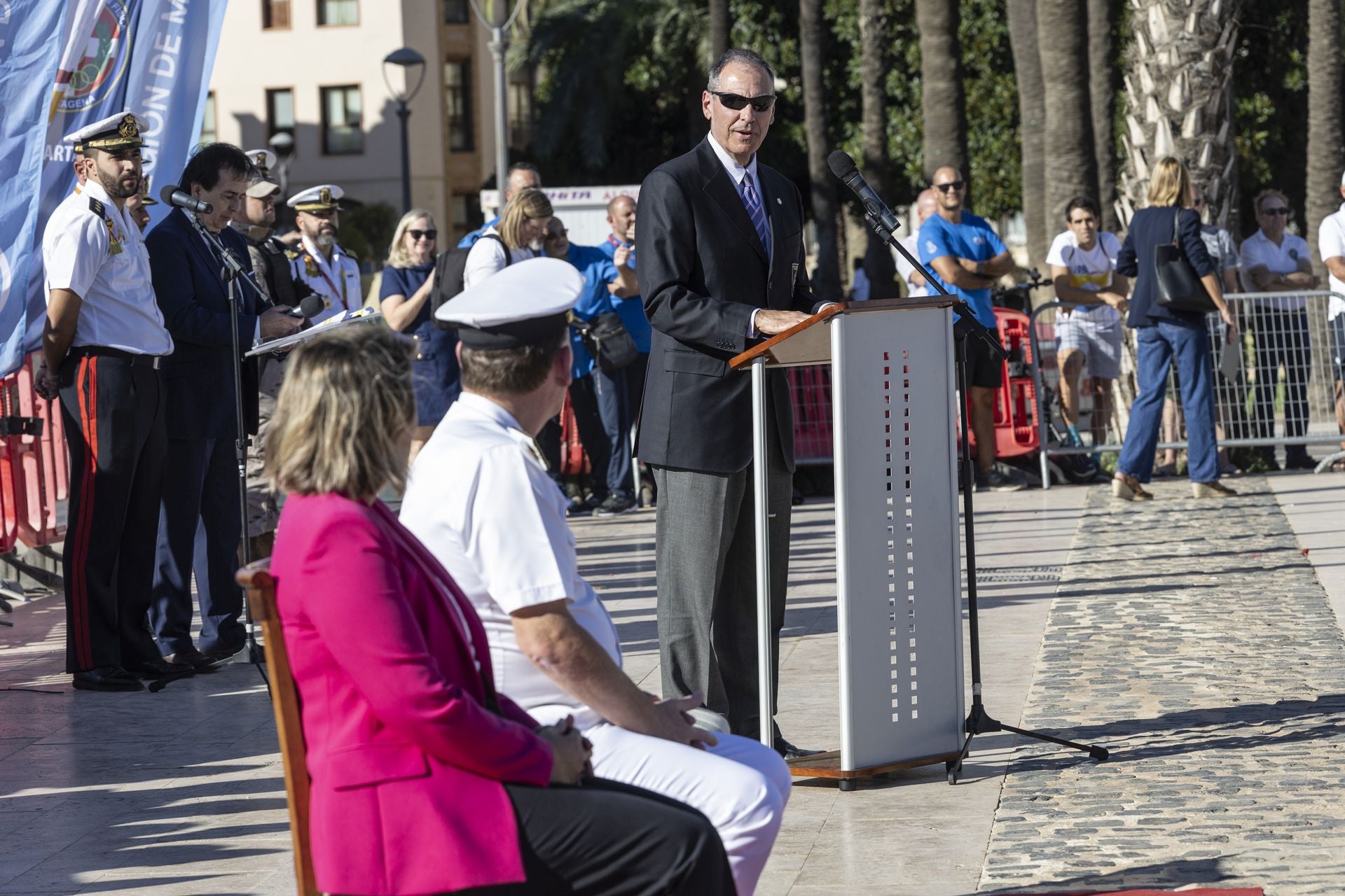 Llegada de los militares que participan en Cartagena en el campeonato de carreras de orientación