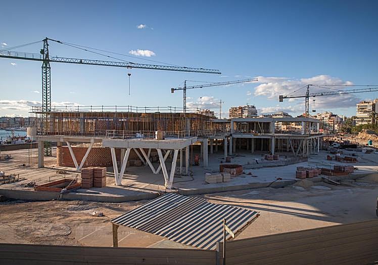 Estado de las obras del nuevo centro de ocio en una fotografía de este jueves.