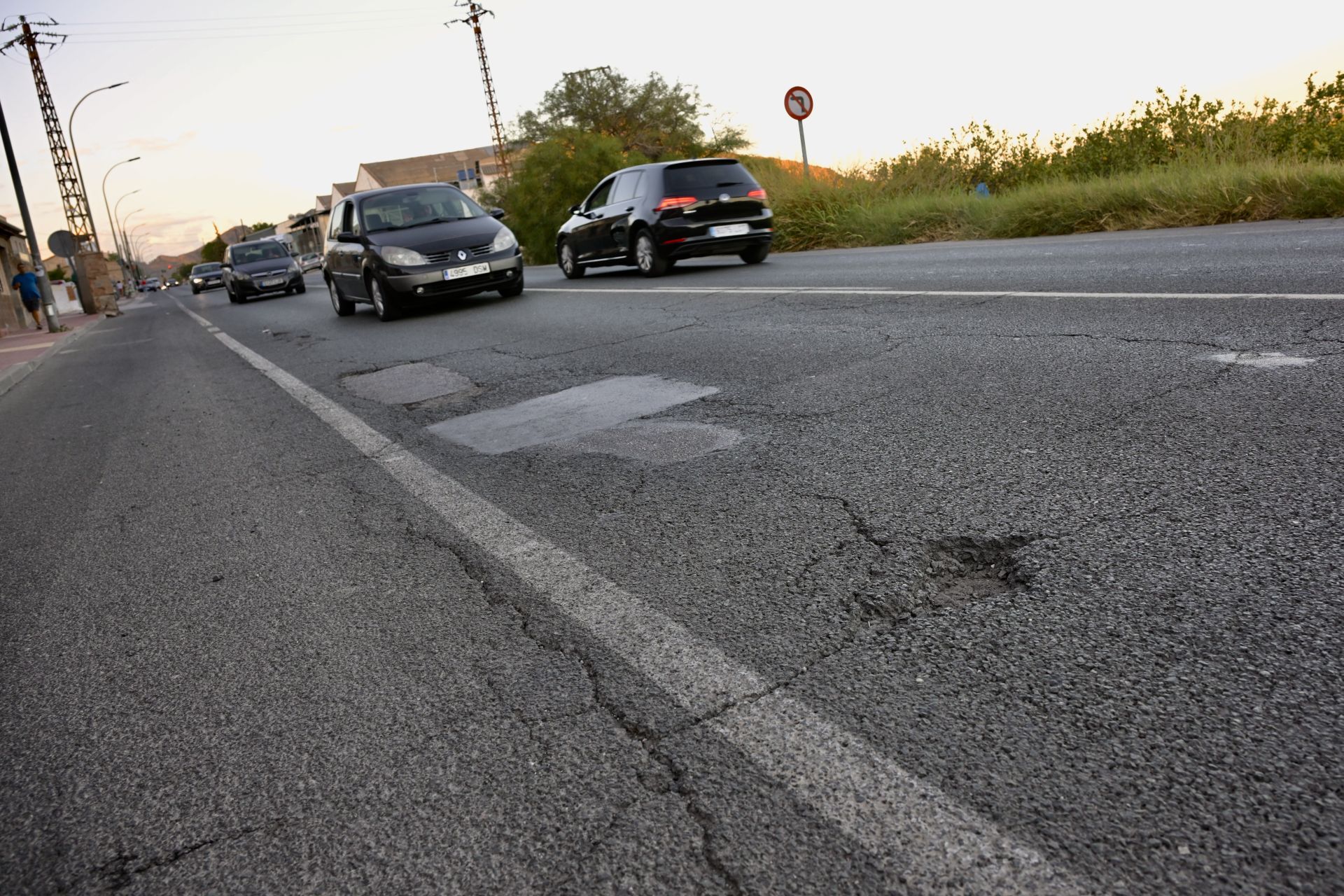 Las imágenes de los baches en la avenida Alejandro Valverde de Murcia