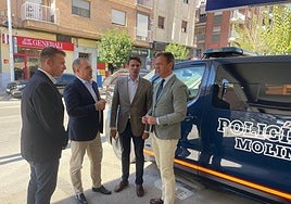 Marcos Ortuño juncto con el alcalde de Molina de Segura, José Ángel Alfonso, tras anunciar las ayudas para reforzar la seguridad.