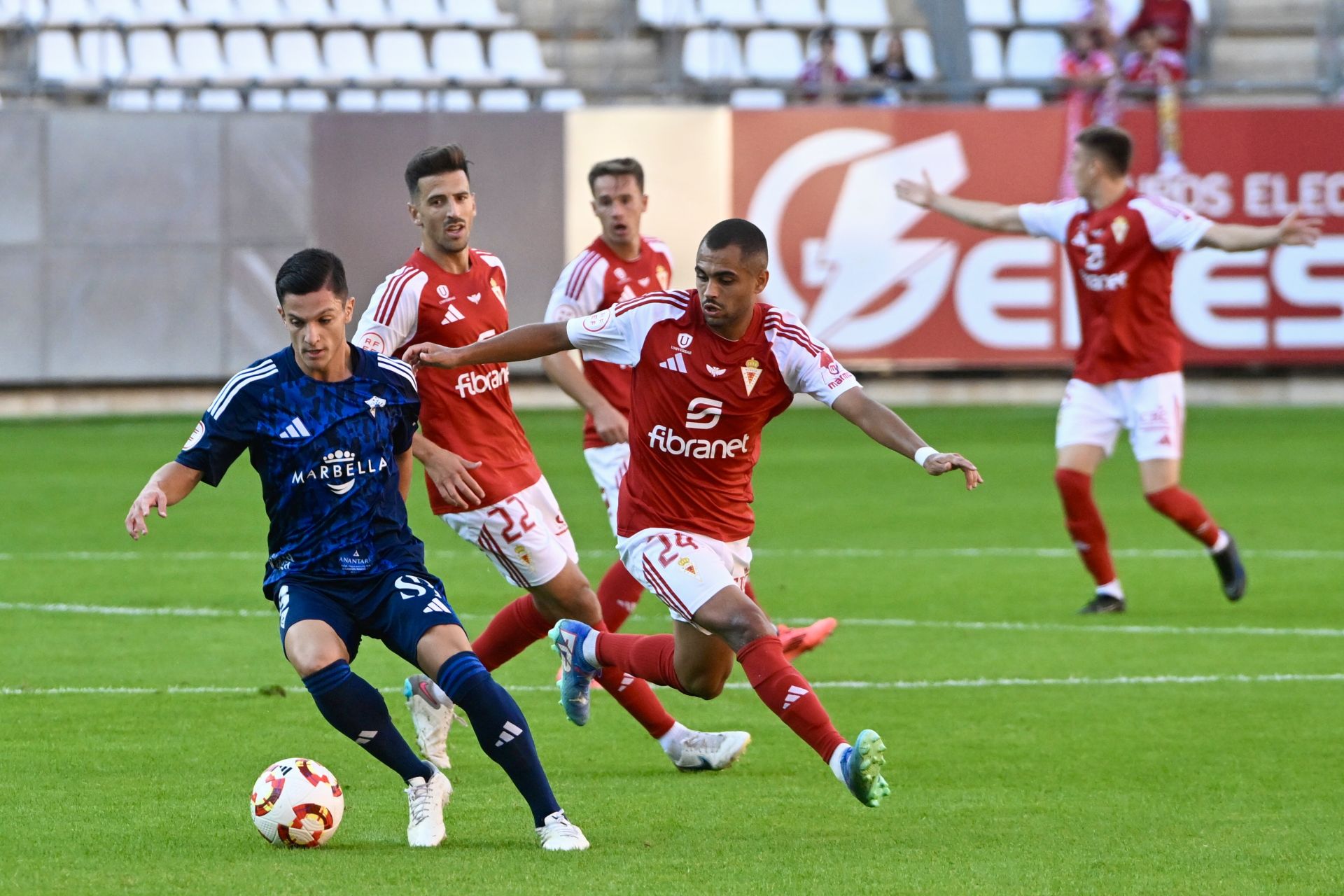 El empate del Real Murcia frente al Marbella FC, en imágenes