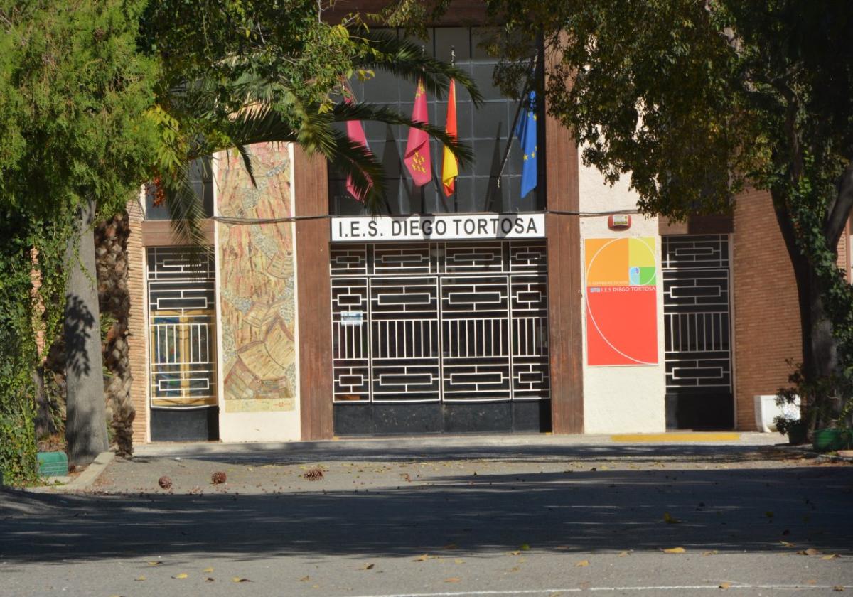Exigen la retirada del nombre del IES Diego Tortosa de Cieza por ser «vestigio franquista»