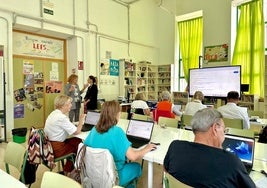 Aulas de capacitación digital para todas las edades en el IES Ibáñez Martín de Lorca