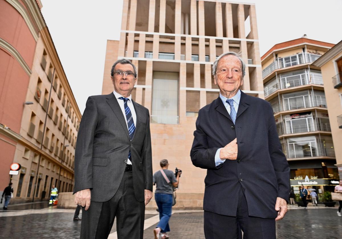 Mesa redonda &#039;Celebrando el Moneo&#039; en Murcia por su 25 aniversario, en imágenes