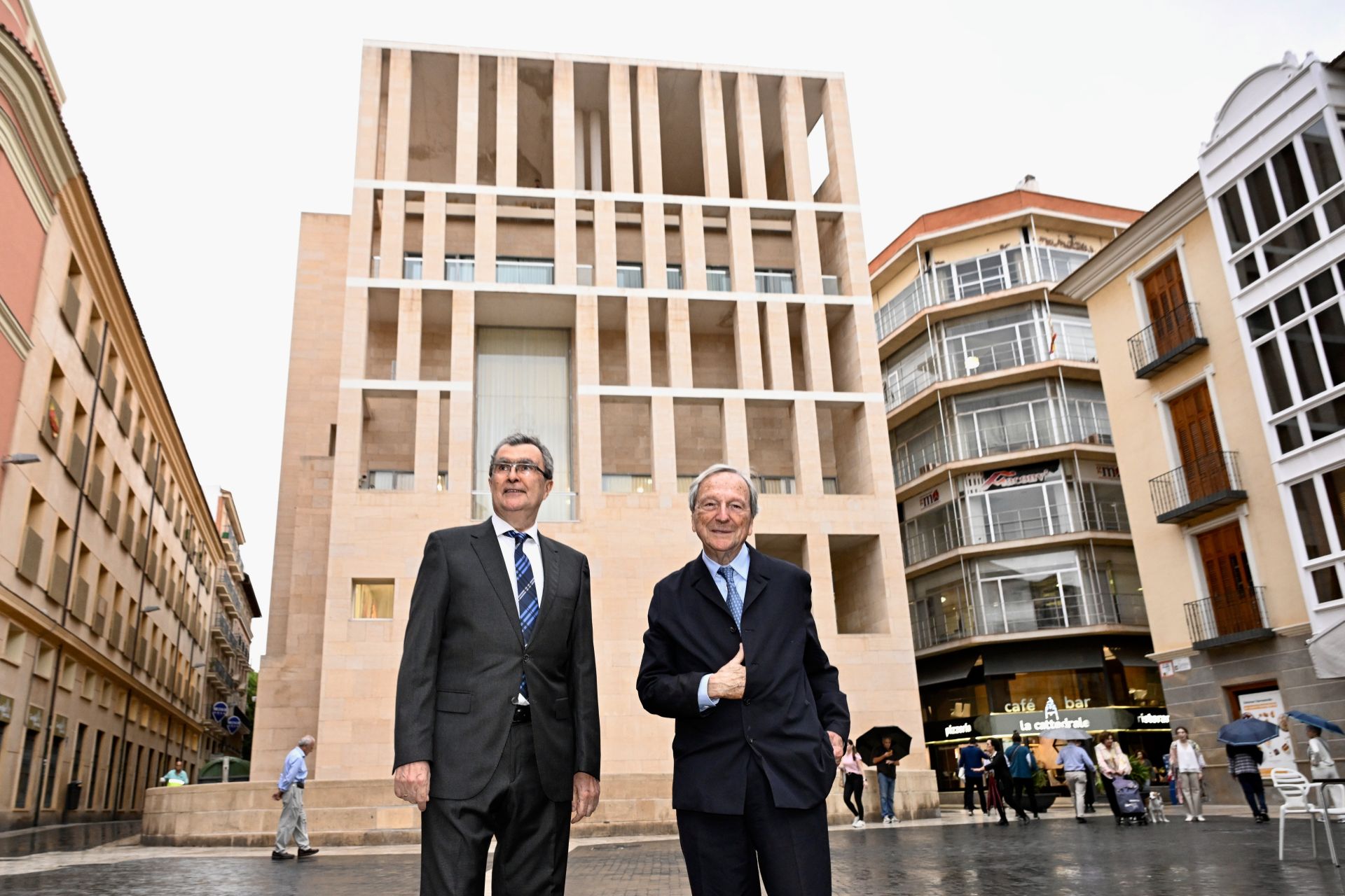 Mesa redonda &#039;Celebrando el Moneo&#039; en Murcia por su 25 aniversario, en imágenes