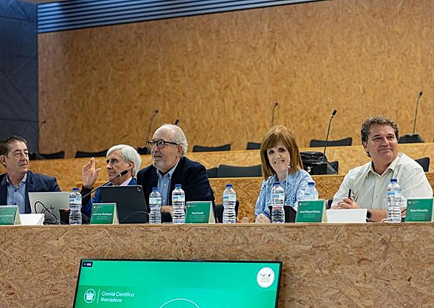 Transcurso de la jornada en las instalaciones de Mercadona.