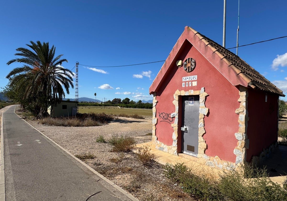 Sondeo de la CHS ubicado junto al río Segura, a la altura de la pedanía murciana de Alquerías.