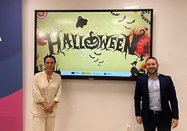 La concejal de Comercio, Rosario Martínez, y el concejal de Juventud, Domingo Paredes.