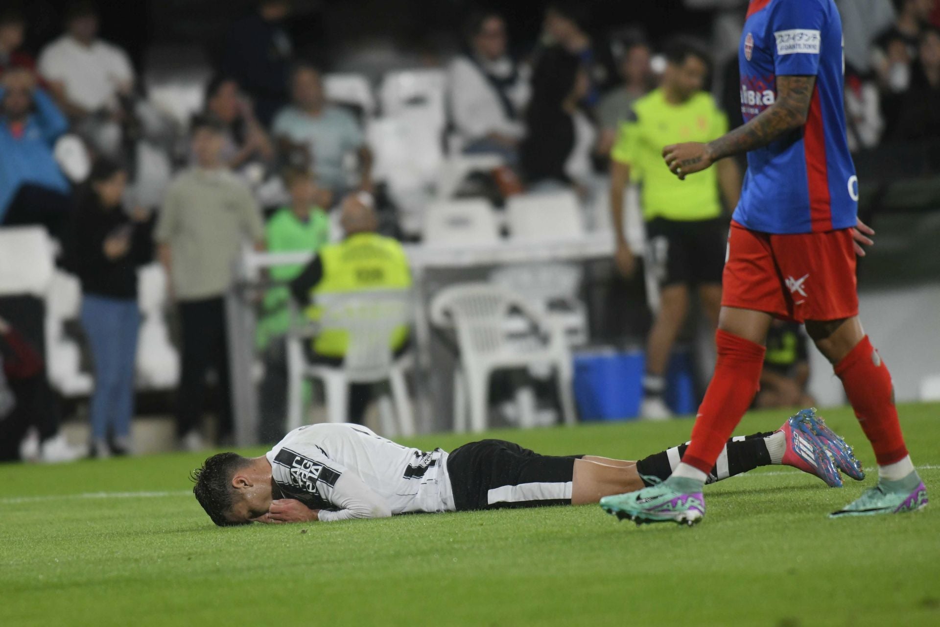 El empate del Cartagena frente al Elche, en imágenes